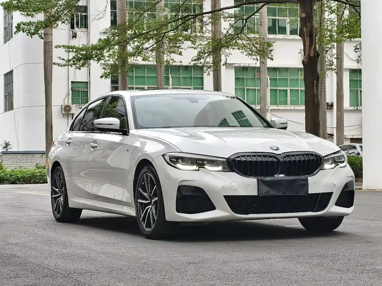 BMW 3 Series 2021 320Li M Sport Package фото 3