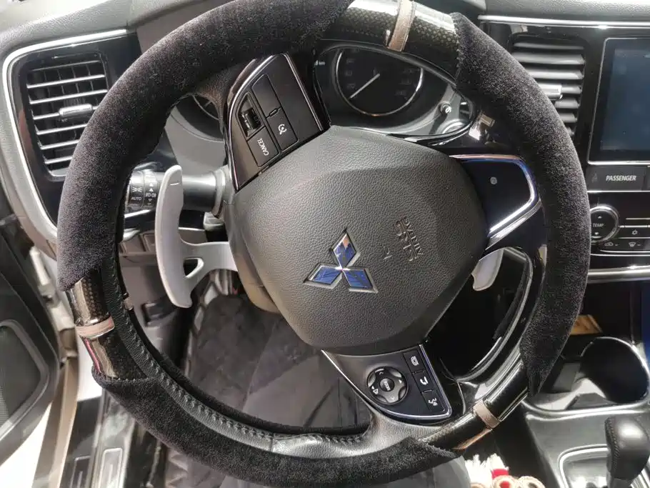 Mitsubishi Outlander 2017 2016 2.4L 4WD Elite Edition 5-seater
