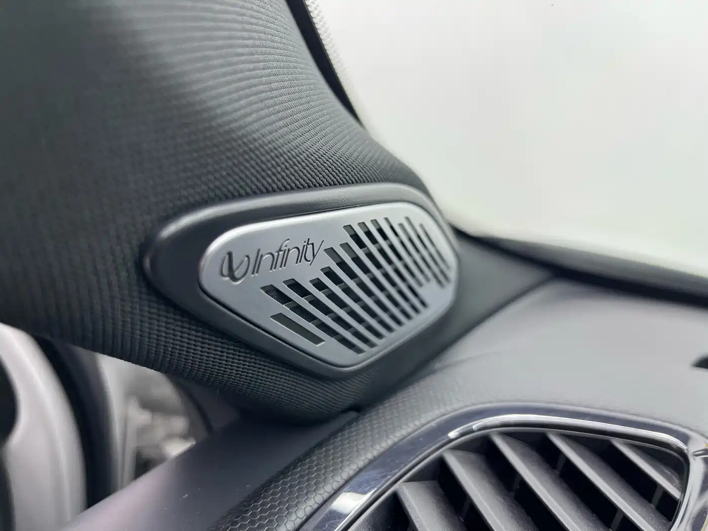Lynk & Co 03 2022 1.5TD DCT Power Pro фото 19