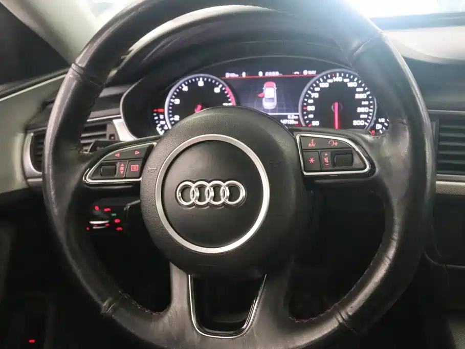 Фото 6 - Audi A6L