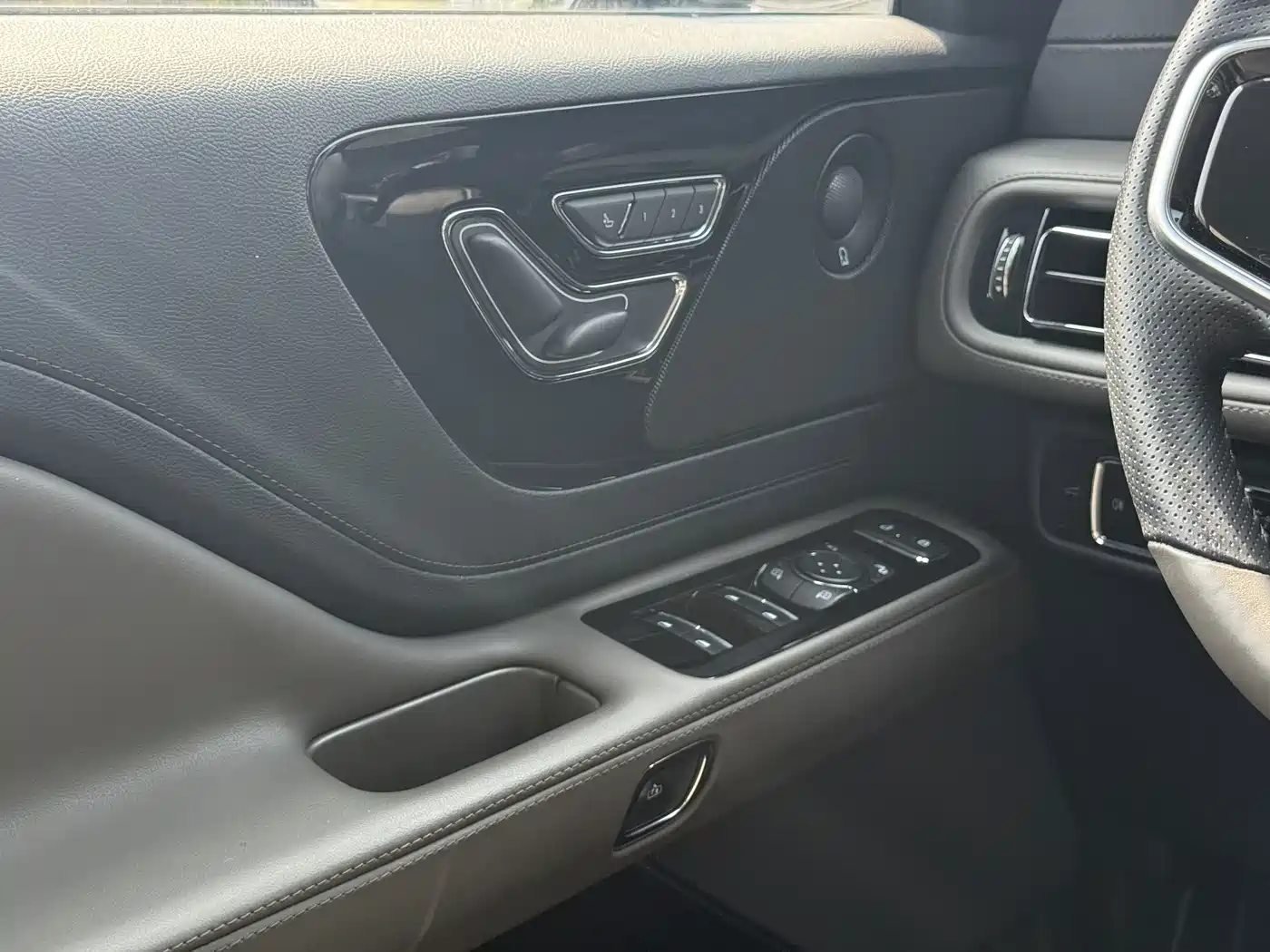 Lincoln Aviator 2025 2024 3.0T V6 AWD Elegance Edition 6-Seater