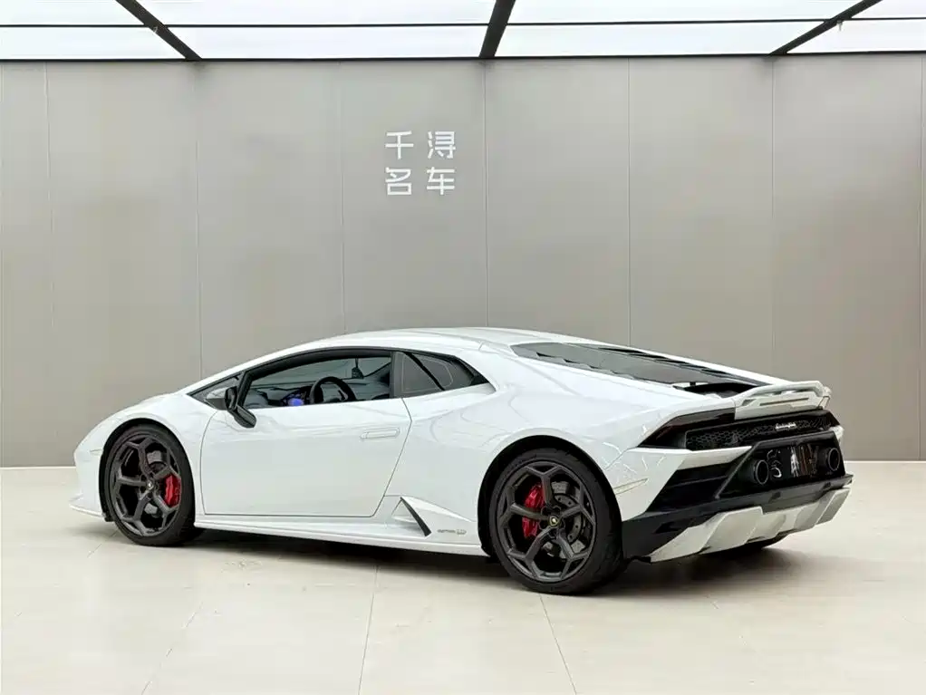 Lamborghini Huracán 2020 Huracán EVO RWD фото 14
