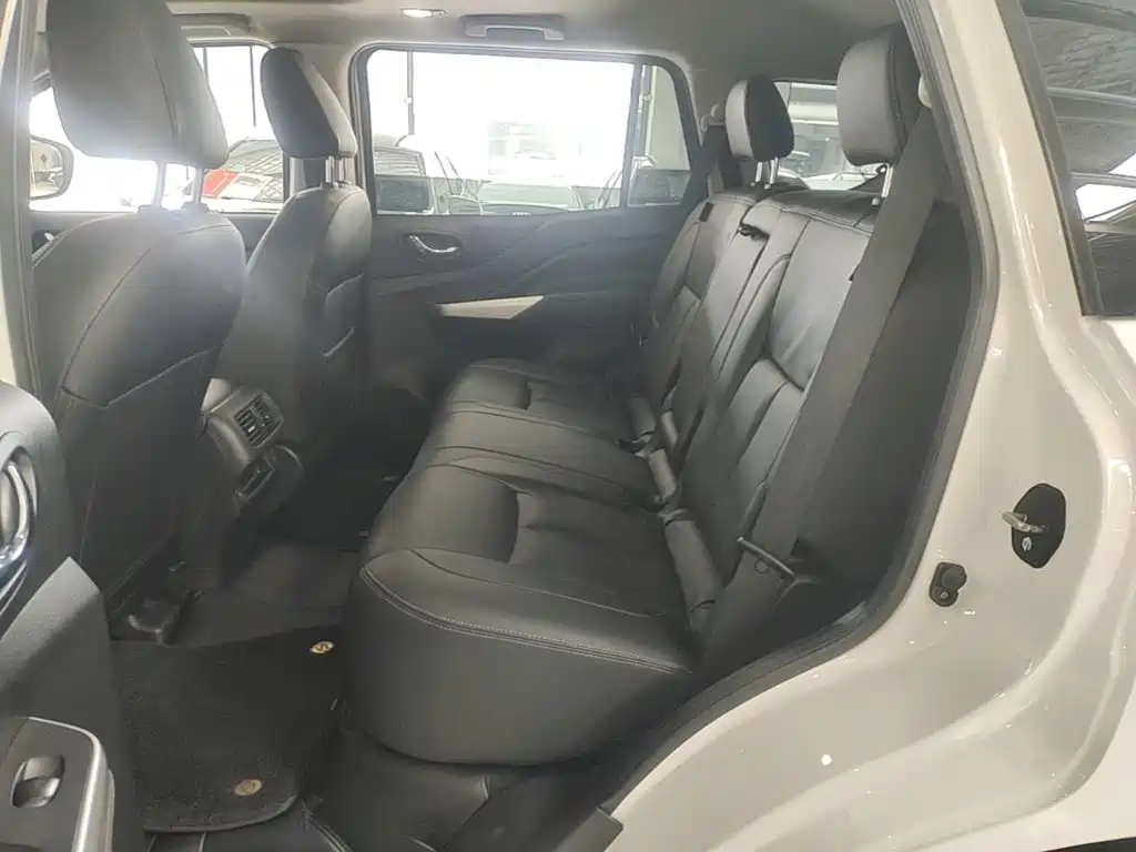 Nissan Terra 2023 2020 2.5L XL Upper 4WD Automatic Luxury Edition