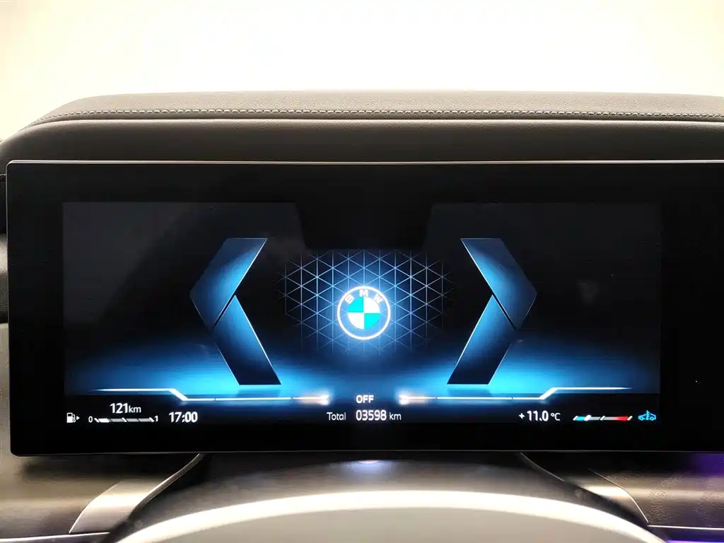 BMW 7 Series 2023 740Li Exclusive M Sport Package фото 10