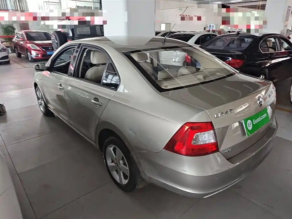 Škoda Rapid 2016 1.6L Automatic Pioneer Edition фото 5