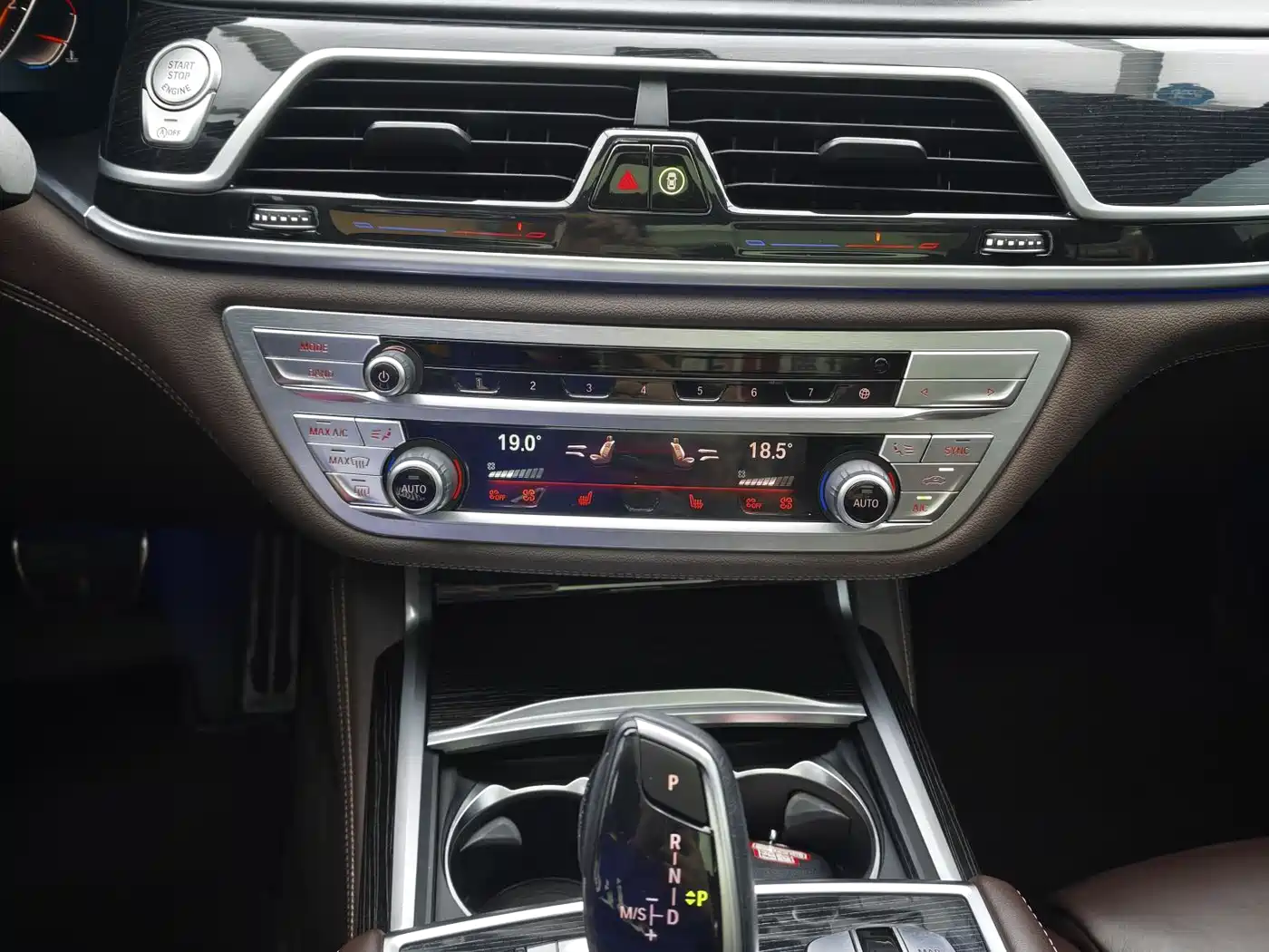BMW 7 Series 2019 730Li M Sport Package фото 16