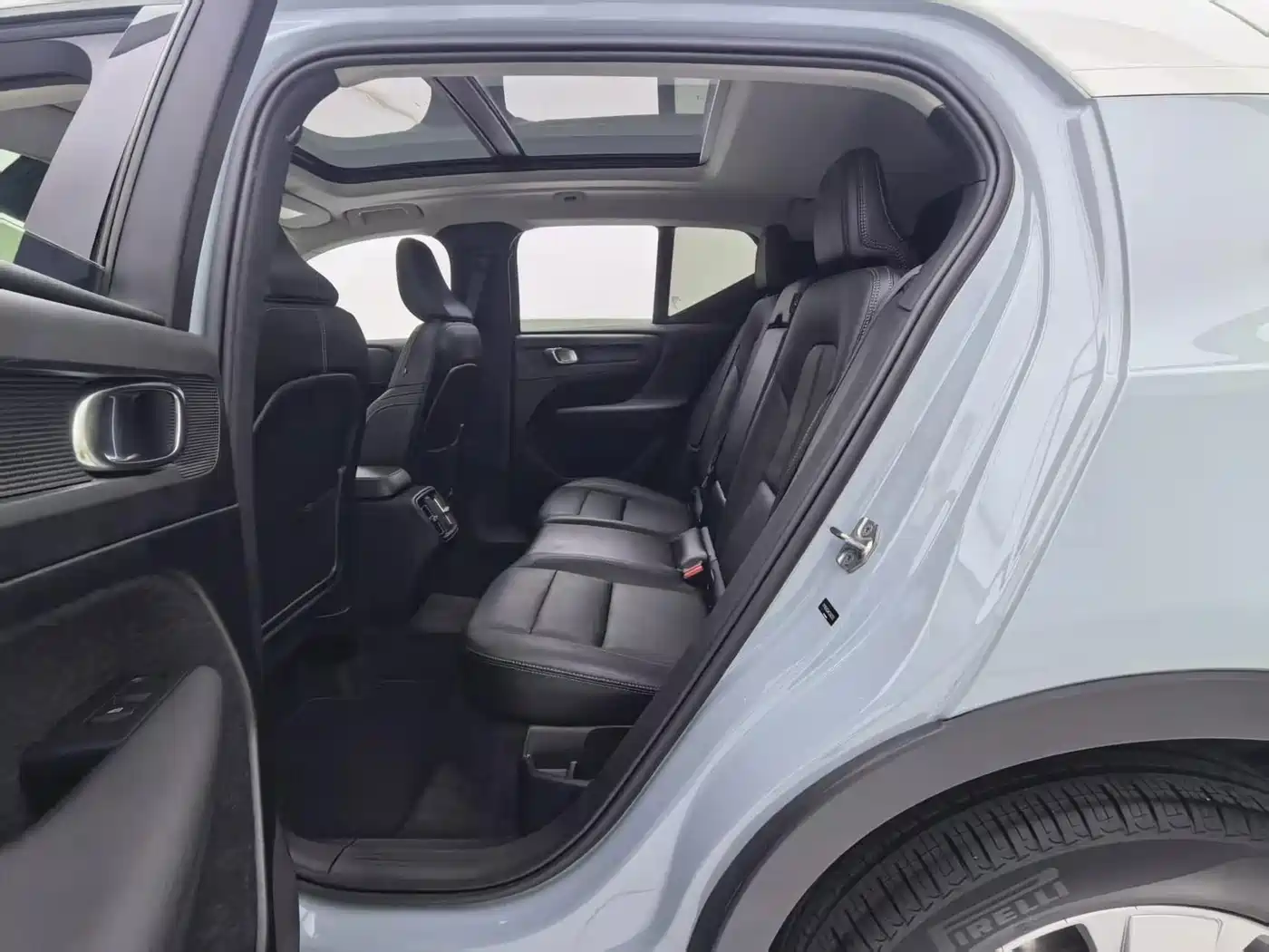 Фото 12 - Volvo XC40 (Import)
