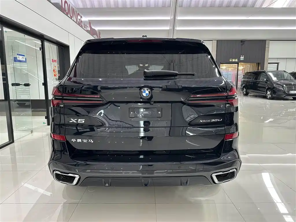 BMW X5 2023 xDrive 30Li Premium M Sport Black Night Package фото 23