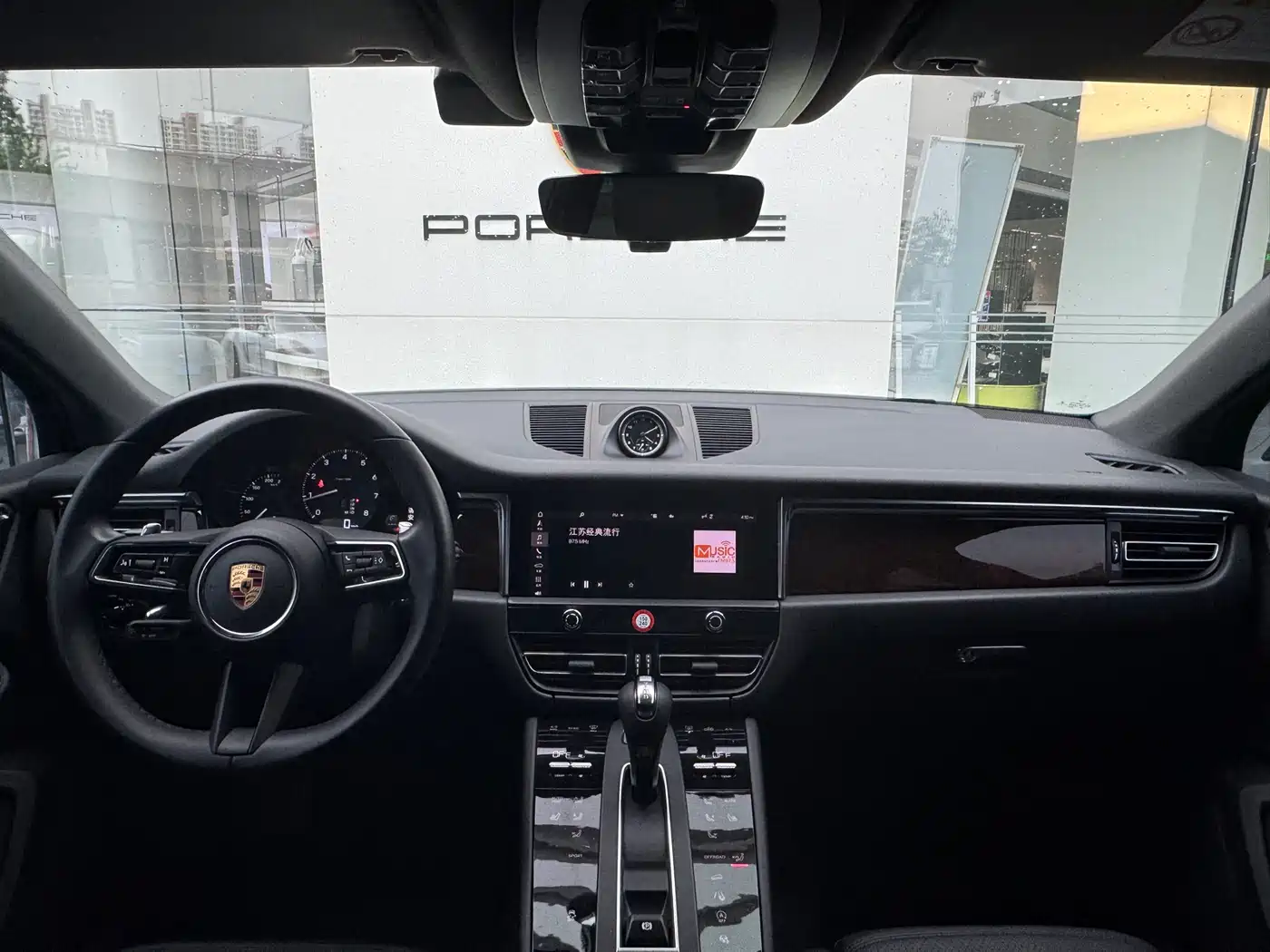 Porsche Macan 2023 Macan 2.0T фото 11