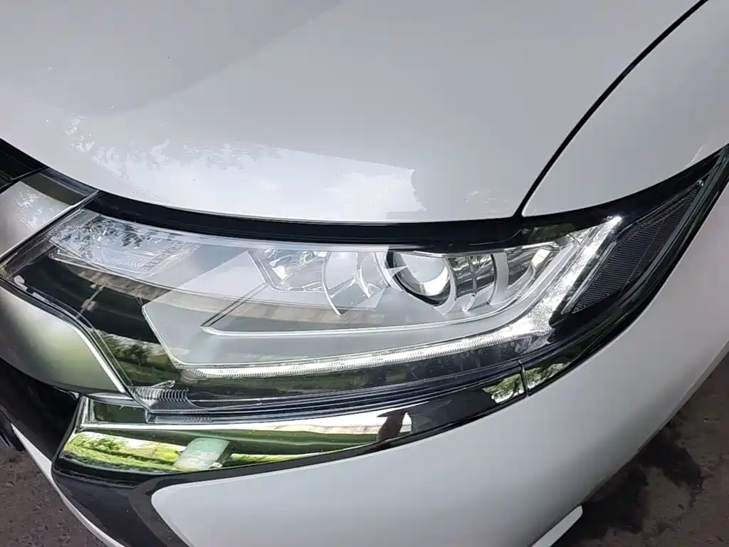 Mitsubishi Outlander 2024 2021 Facelift 2.0L 2WD Comfort Edition 5-Seater