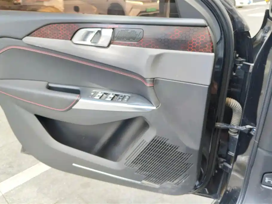 Lynk & Co 03 2019 2.0TD Auto Power Version фото 7
