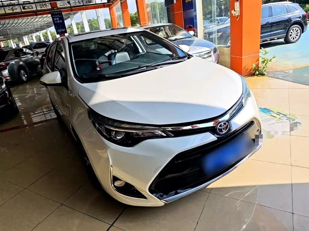 Toyota Levin 2017 Facelift 185T CVT Elite Edition China VI фото 4