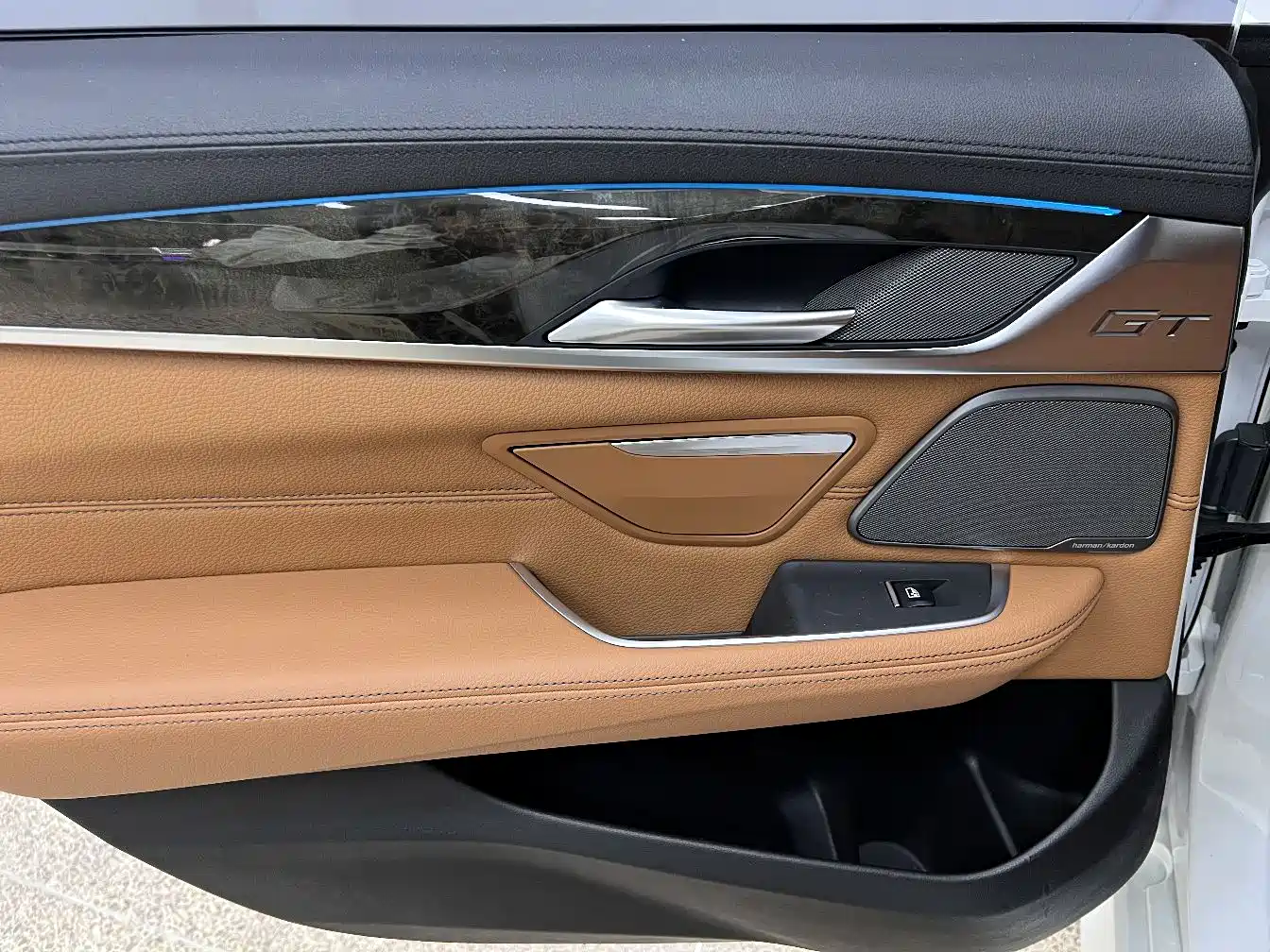BMW 6 Series GT 2018 630i M Sport Package фото 32