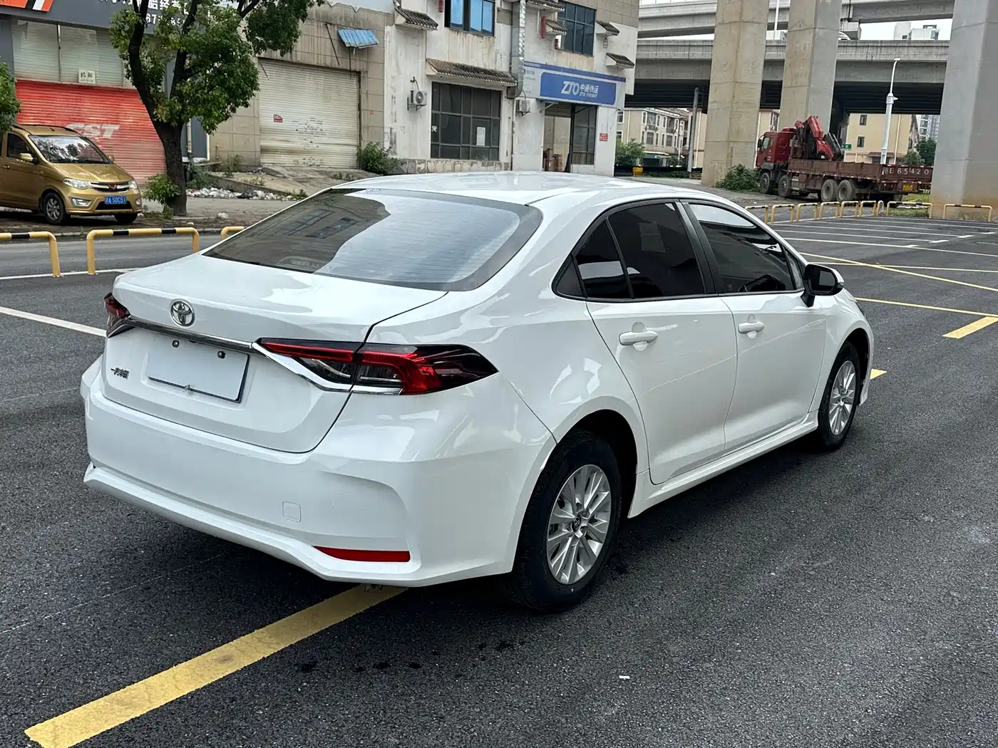 Toyota Corolla 2019 1.2T S-CVT GL-i Elite Edition фото 6
