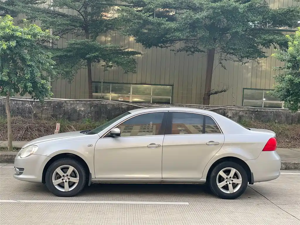 Volkswagen Bora 2008 Model 2.0L Automatic Luxury фото 15