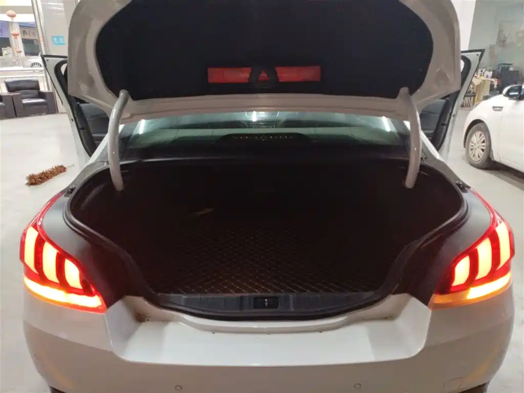 Peugeot 508 2015 1.6THP Auto Excellence Edition фото 15