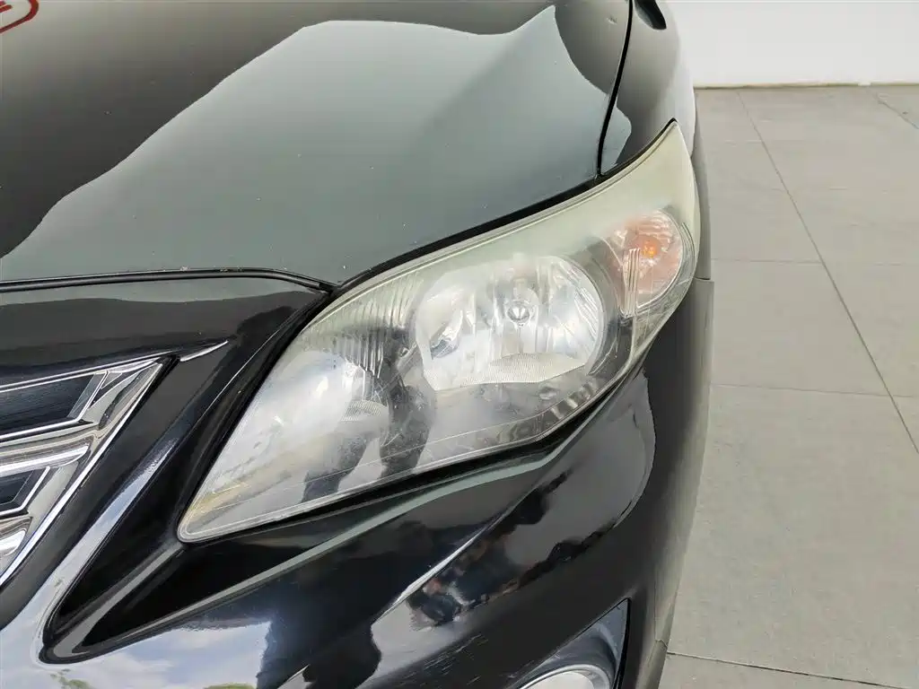 Toyota Corolla 2012 Styling Edition 1.8L CVT GL-i фото 7