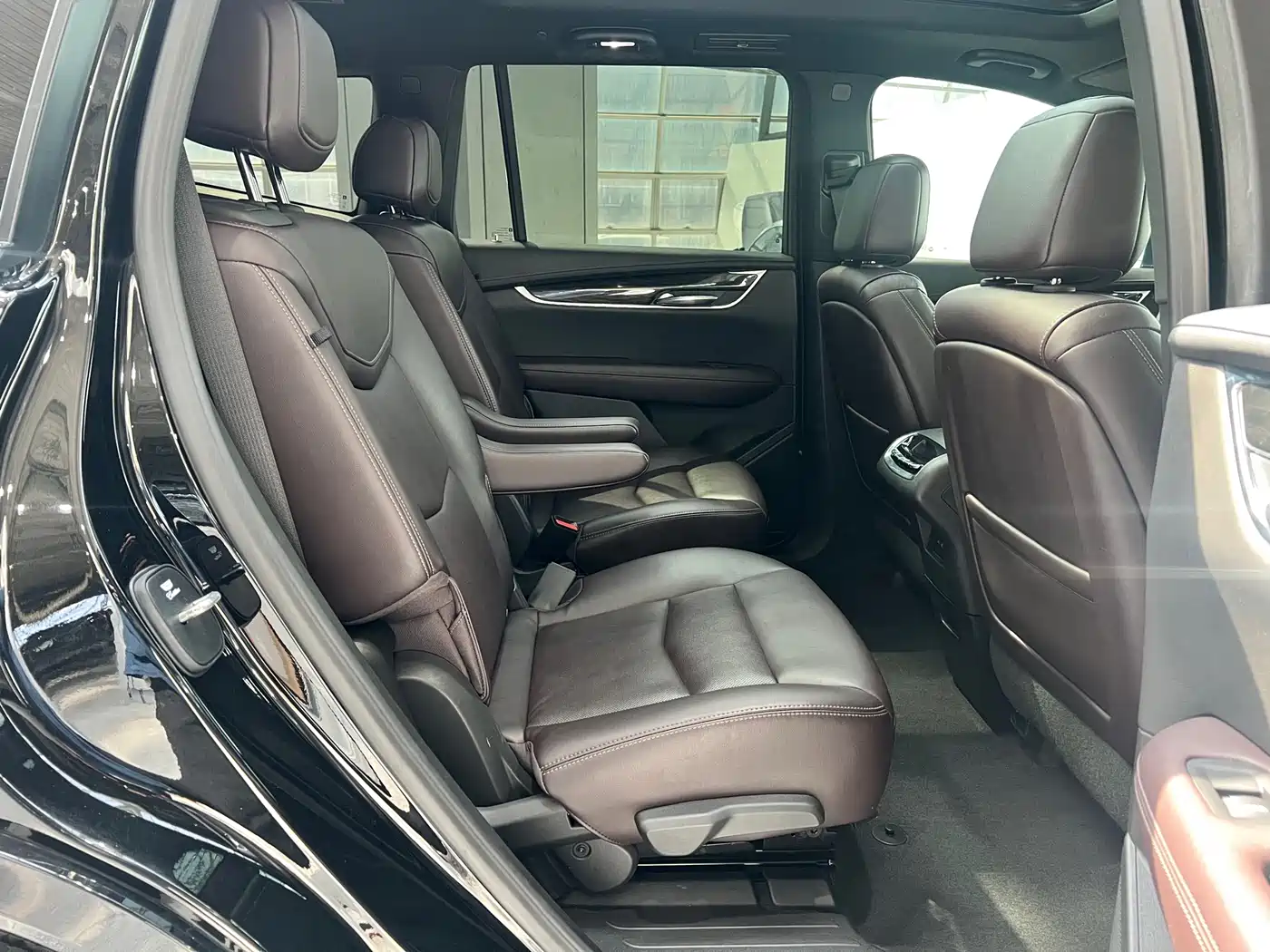 Cadillac XT6 2022 2.0T 6-Seater 2WD Luxury Edition фото 29