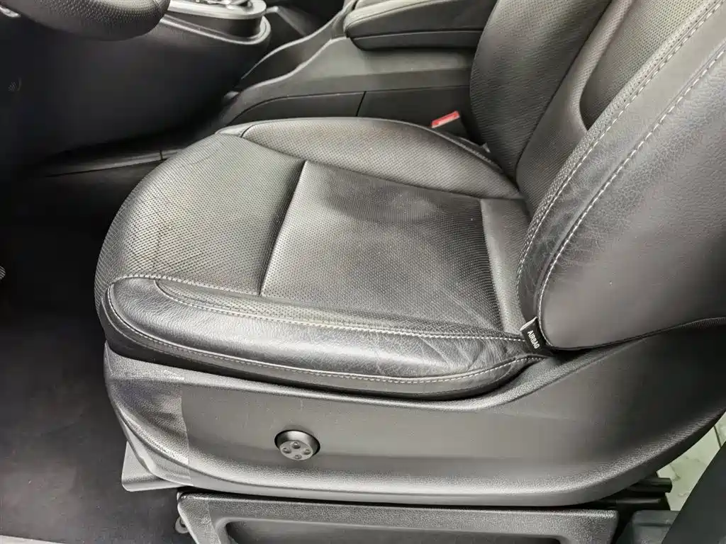 Mercedes-Benz V-Class 2018 V 260 Navigator Edition China VI фото 20