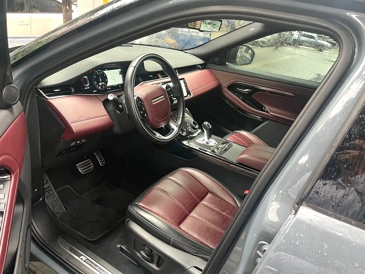 Land Rover Range Rover Evoque 2020 Model 249PS R-DYNAMIC S Gloss Black Sport Tech Edition фото 4