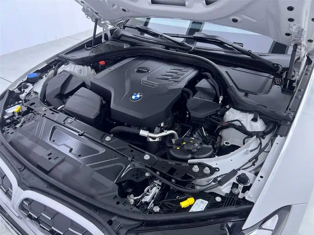 BMW 3 Series 2023 325i M Sport Package фото 28