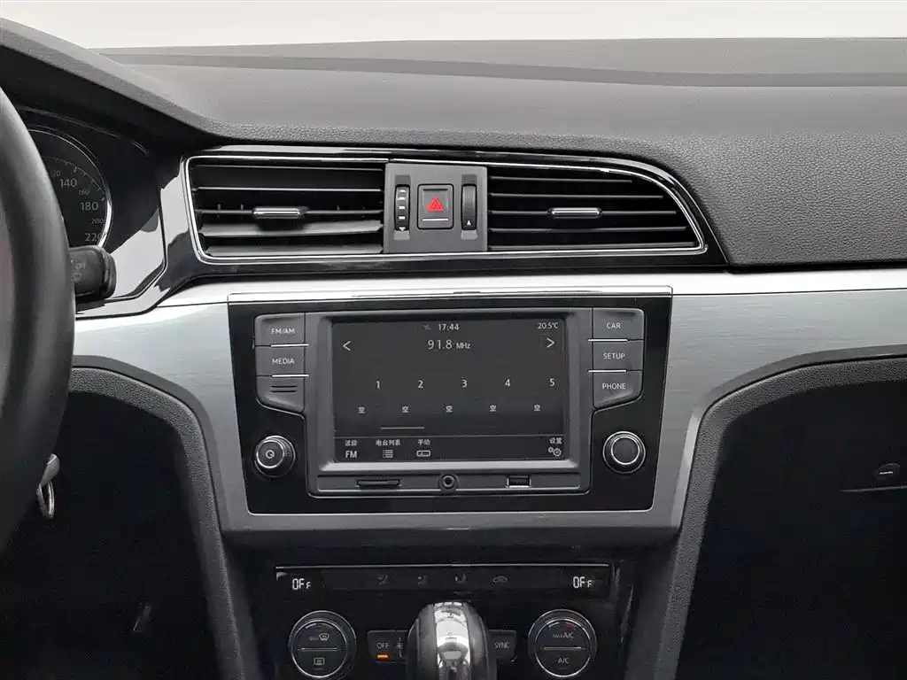 Volkswagen Lamando 2017 280TSI DSG Comfort Edition фото 12
