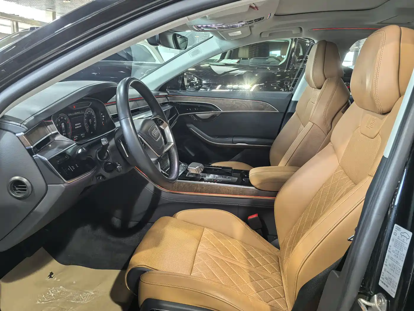 AUDI A8
