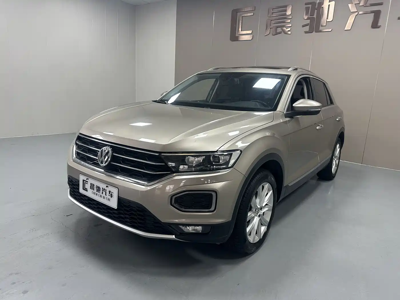 Volkswagen Volkswagen T-ROC 2020 230TSI DSG 2WD Progressive