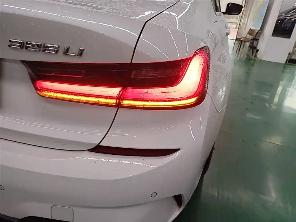 BMW 3 Series 2022 325Li M Sport Package фото 8
