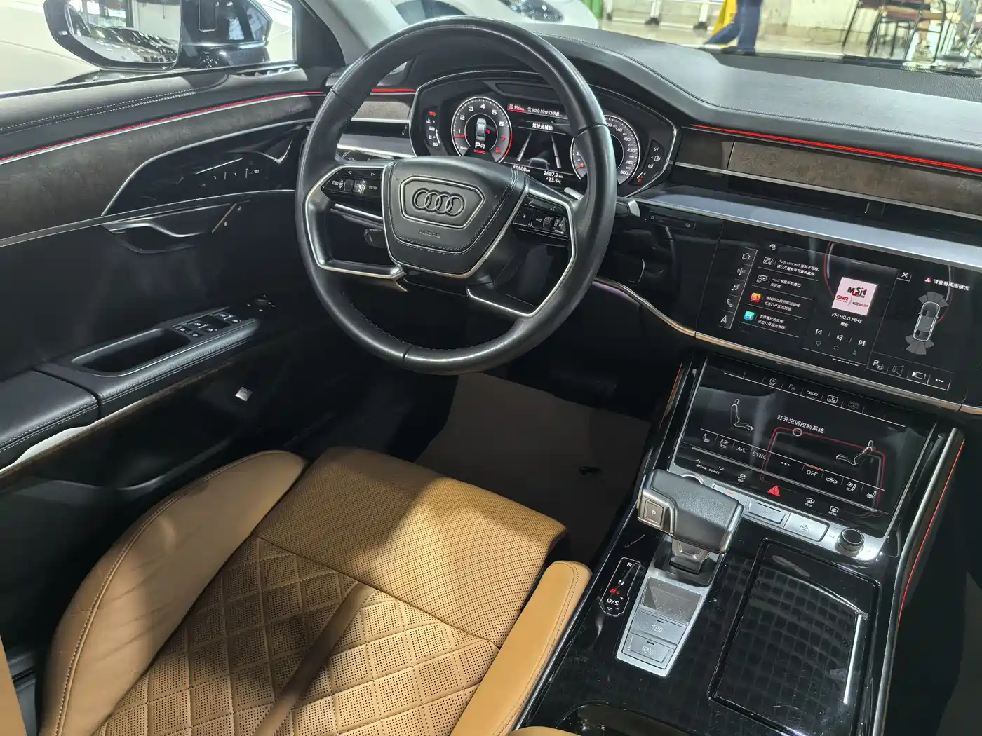 AUDI A8