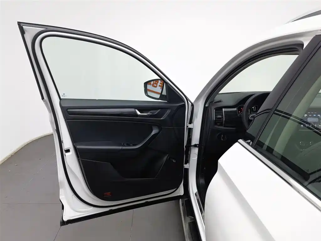Škoda Kodiaq 2018 Facelift TSI330 5-seat 2WD Premium Luxury Edition фото 8