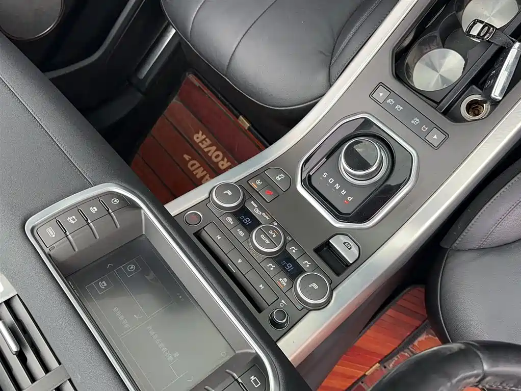 Land Rover Range Rover Evoque 2016 2.0T SE ZhiYao фото 16