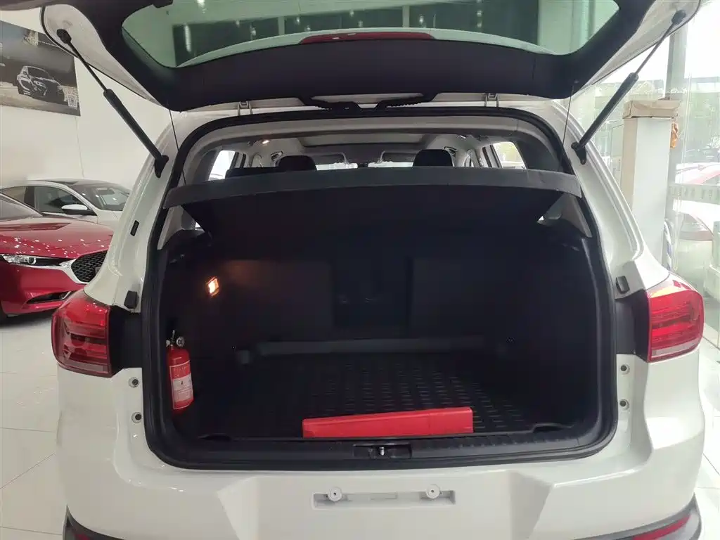 Volkswagen Tiguan 2015 1.8TSI Automatic 2WD Highline фото 19