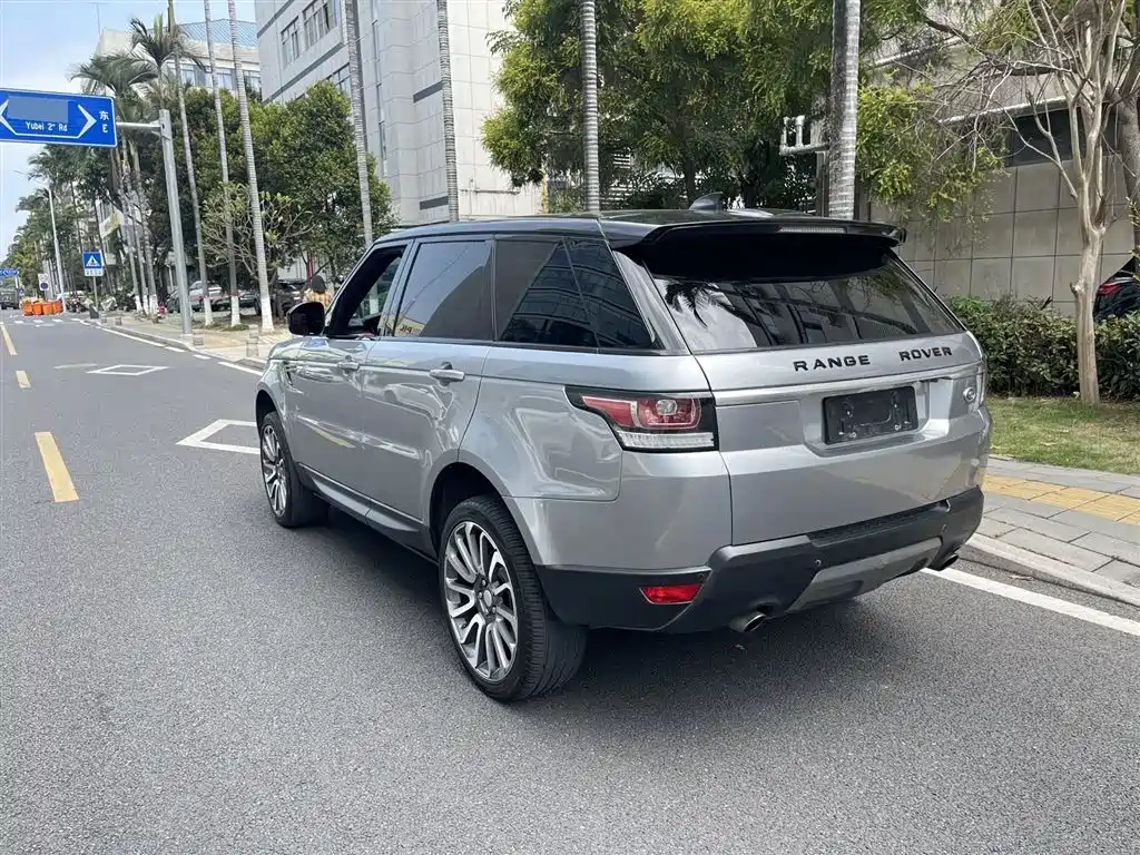 Land Rover Range Rover Sport 2017 3.0 SC V6 SE фото 6