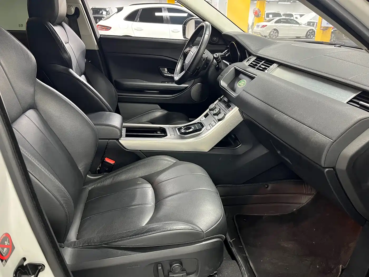 Land Rover Range Rover Evoque 2018 240PS SE Smart Edition фото 8