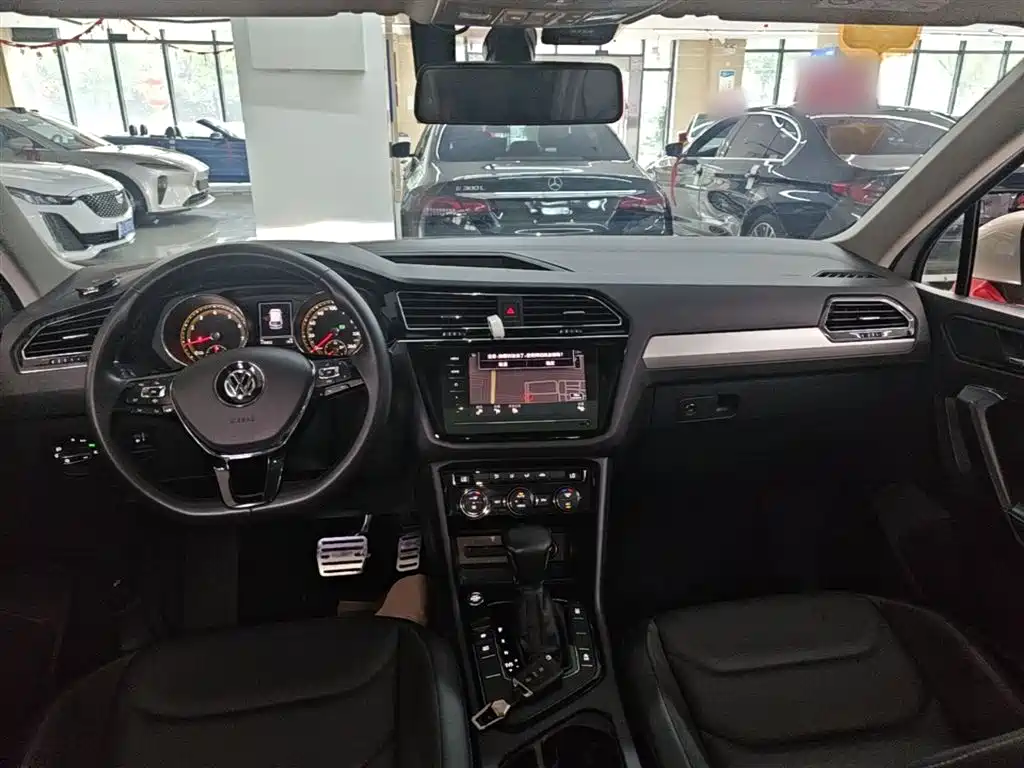 Volkswagen Tiguan L 2019 Facelift 330TSI Auto 2WD Panorama Comfort China VI фото 10