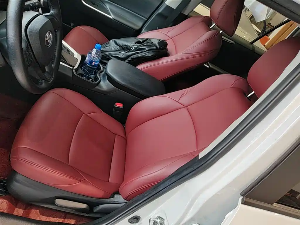Toyota Wildlander 2023 2.0L CVT FWD LE фото 15