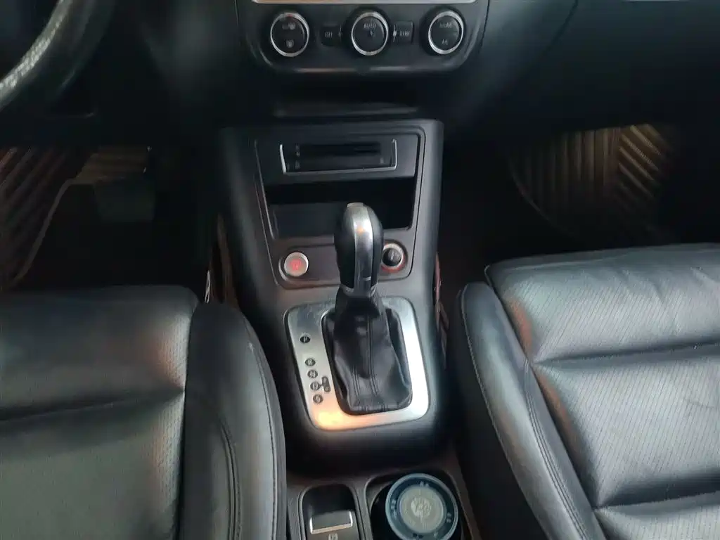 Volkswagen Tiguan 2015 1.8TSI Automatic 2WD Highline фото 14