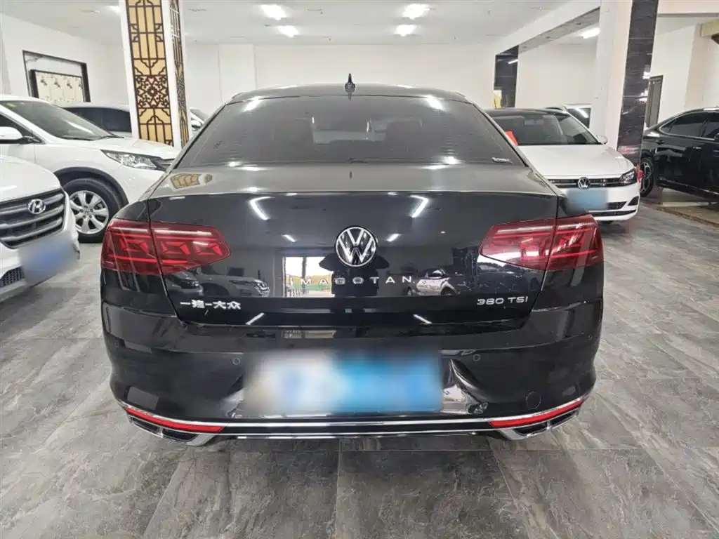 Volkswagen Magotan 2023 Model 2 Million Units Commemorative Edition 280TSI DSG Leading Version фото 6
