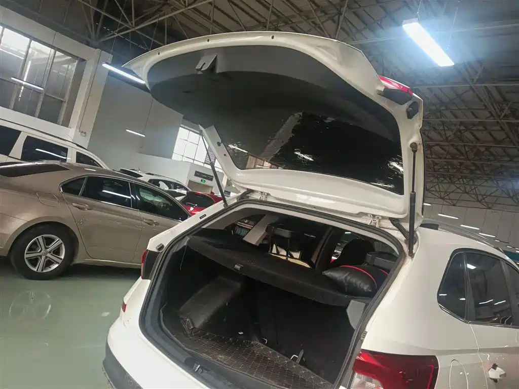 SKODA KOMICK