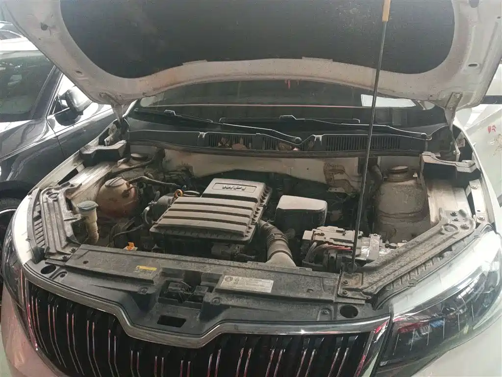 SKODA KOMICK