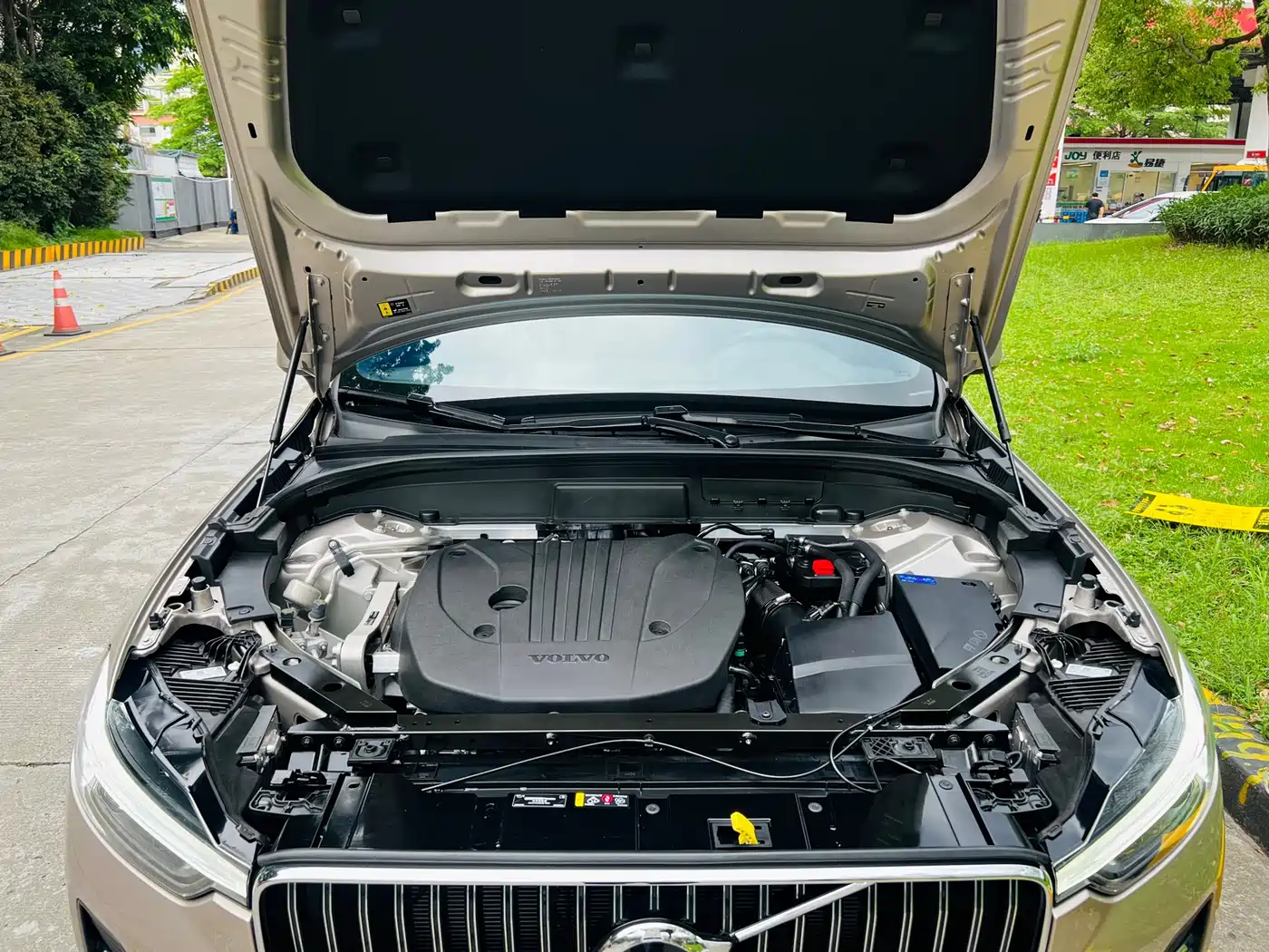 VOLVO XC60