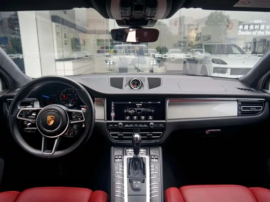 Porsche Macan 2020 Macan Turbo 2.9T фото 12
