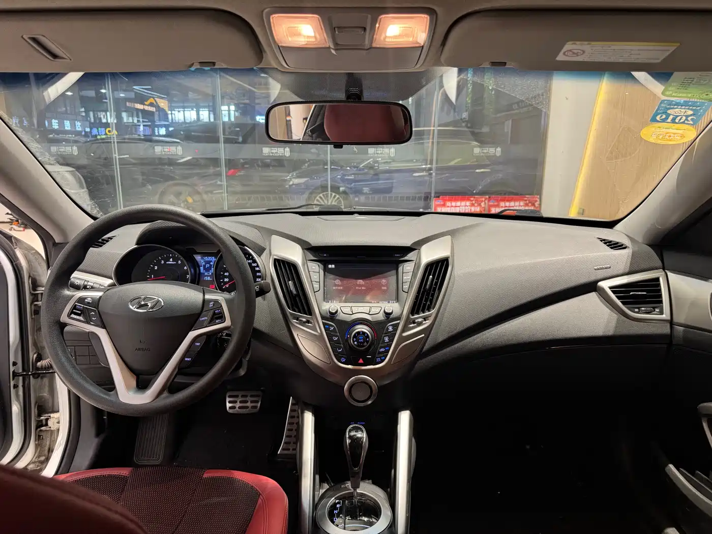 Hyundai Veloster 2012 1.6T Automatic Luxury фото 11