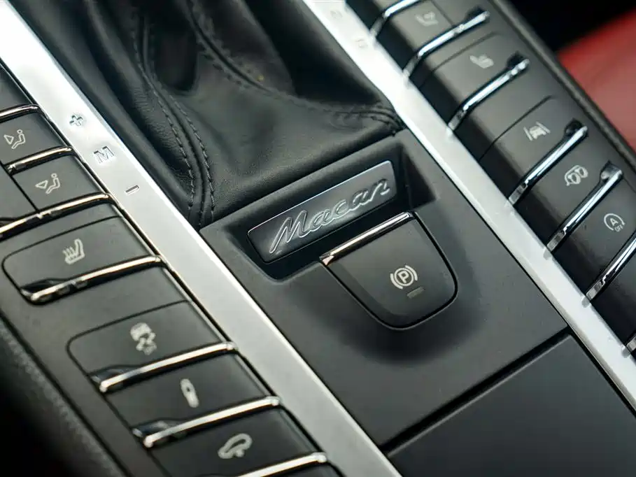 Porsche Macan 2020 Macan Turbo 2.9T фото 22