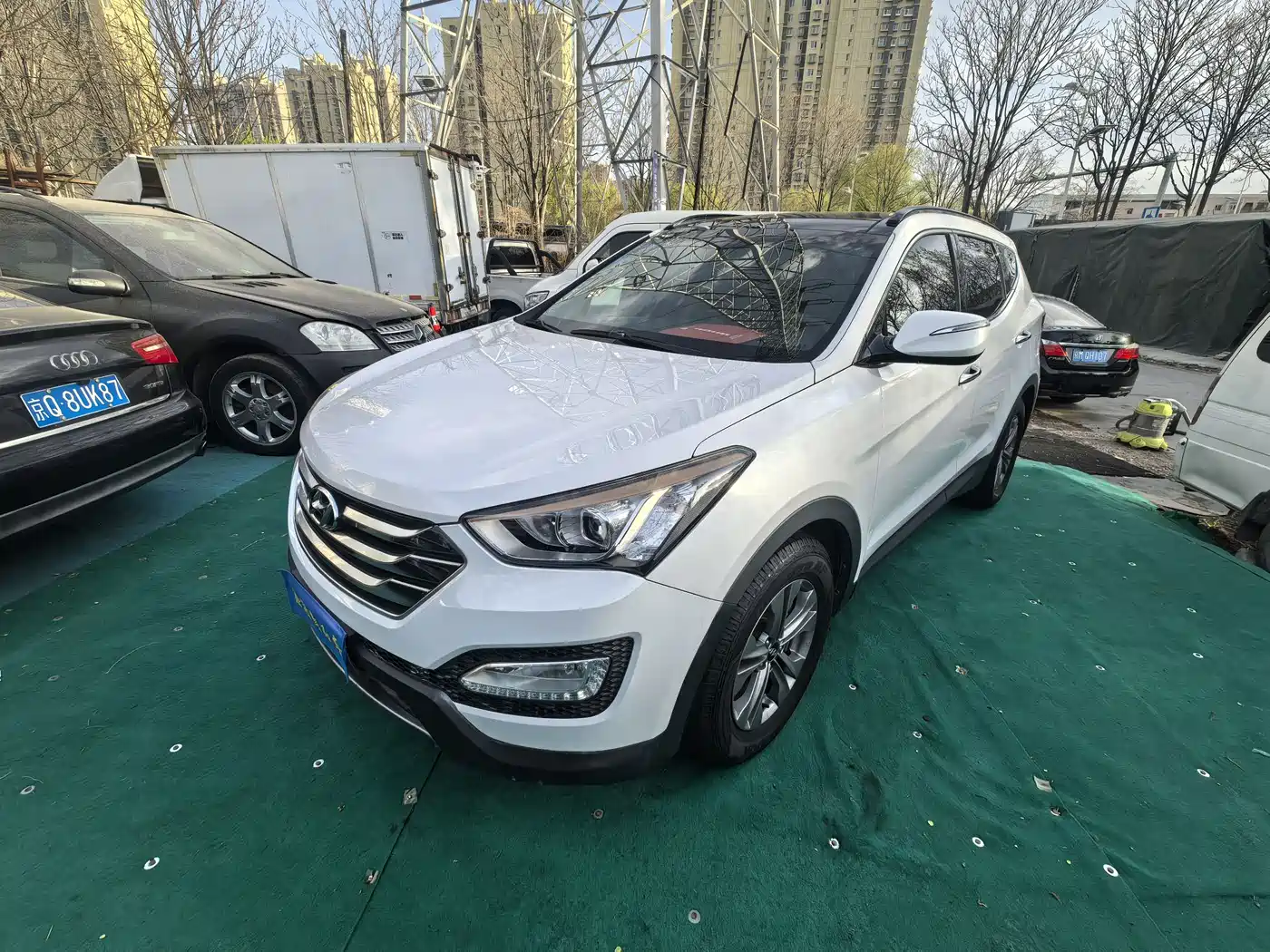 Hyundai Santa Fe 2015 2.0T Automatic 4WD Smart 5-Seater
