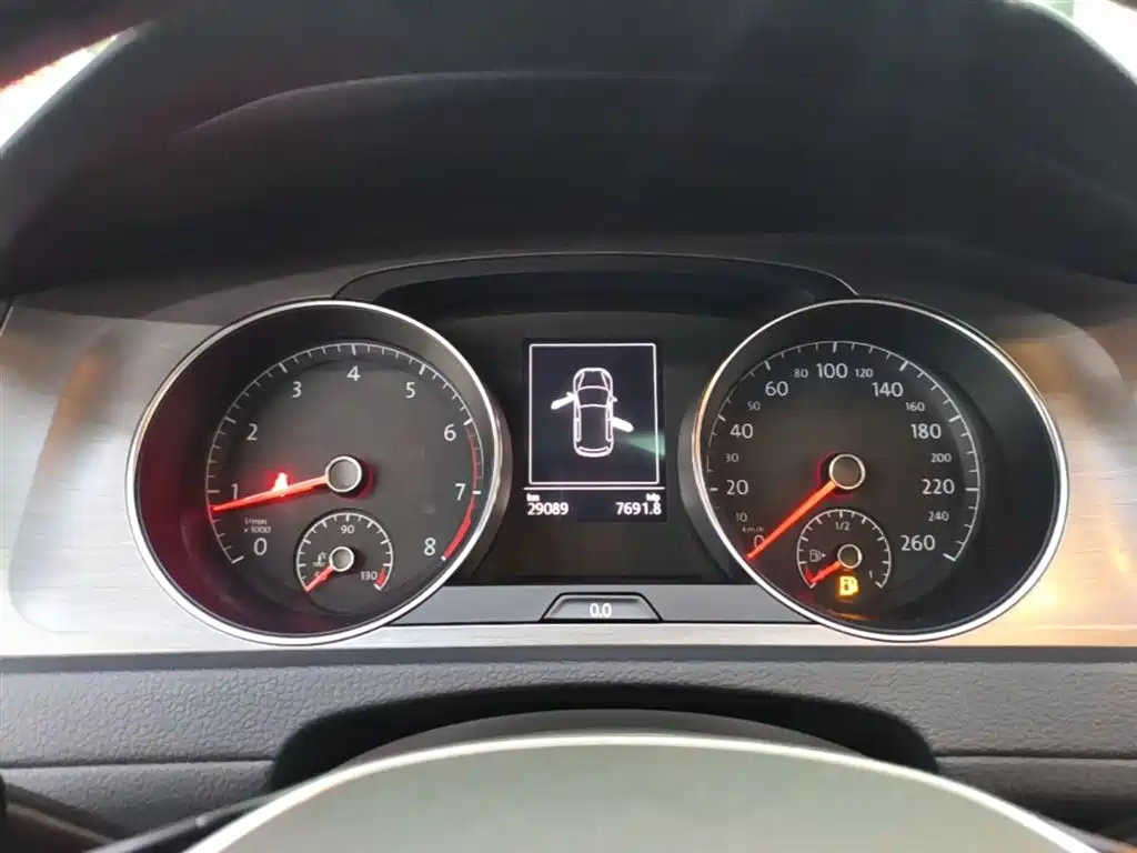 Volkswagen Golf 2016 230TSI Automatic Luxury фото 12