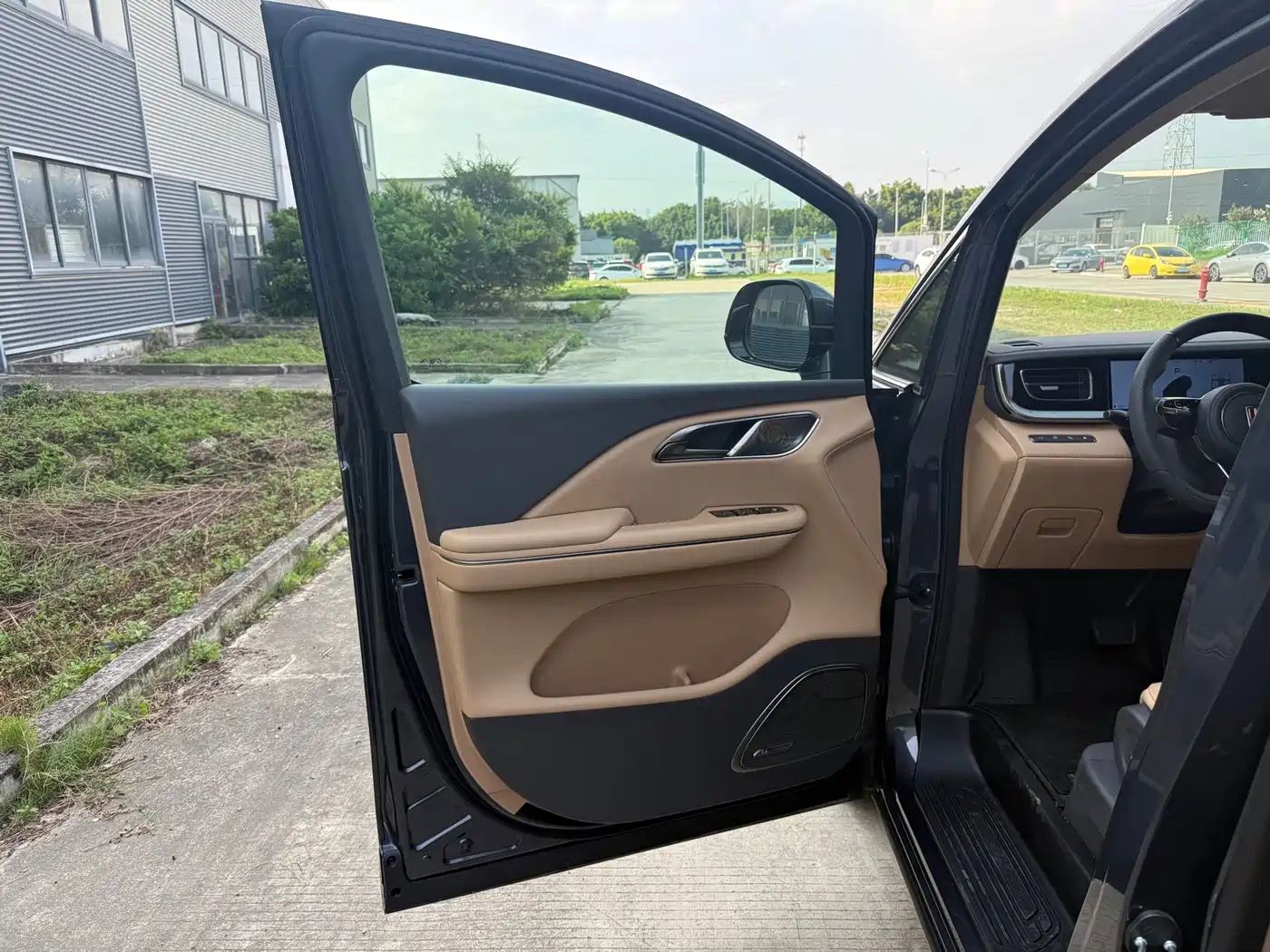 Hongqi HQ9 PHEV 2026
