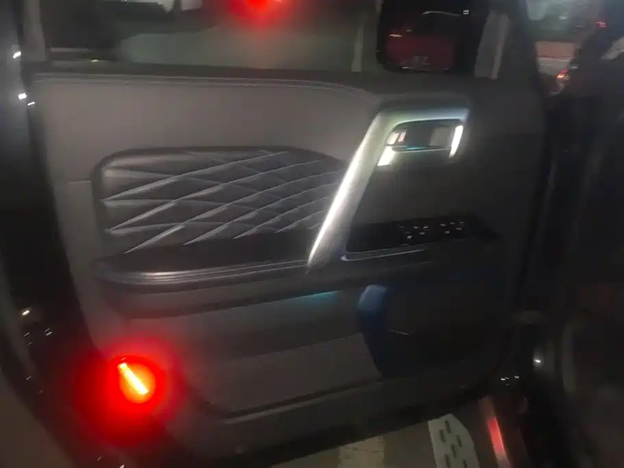 BAIC ORV Beijing Offroad BJ40 2023 2.0T Auto 4WD Urban Hunter Knight Edition фото 7