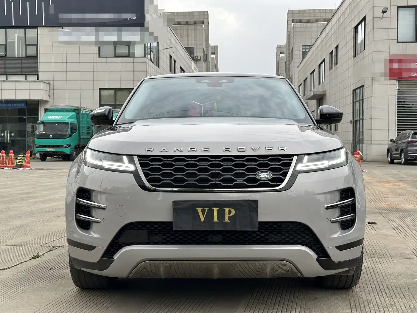 Land Rover Range Rover Evoque 2022 Facelift Range Rover Evoque L 249PS R-Dynamic HSE Premium фото 2
